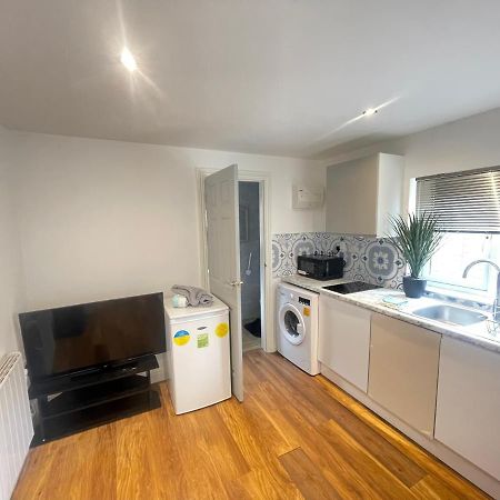 One Bedroom Annex With Private Entrance Morden (Greater London) Exterior foto