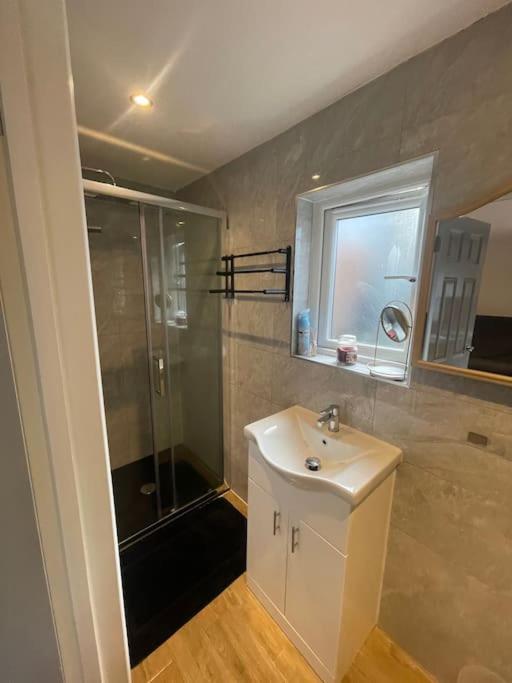 One Bedroom Annex With Private Entrance Morden (Greater London) Exterior foto
