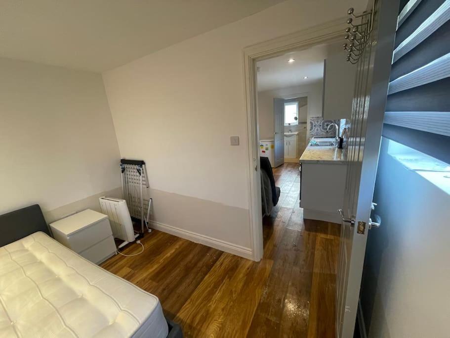 One Bedroom Annex With Private Entrance Morden (Greater London) Exterior foto