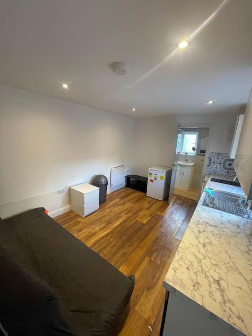 One Bedroom Annex With Private Entrance Morden (Greater London) Exterior foto