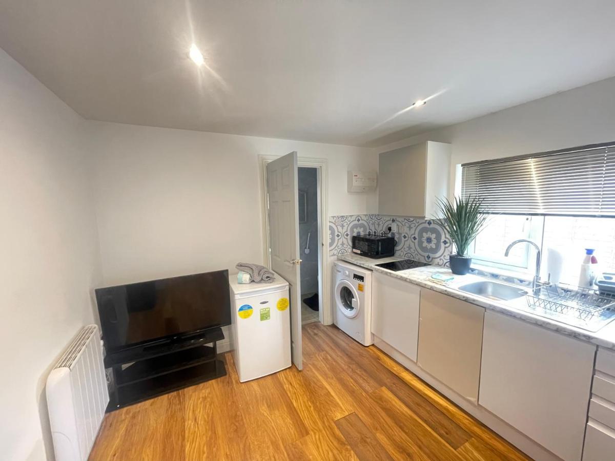 One Bedroom Annex With Private Entrance Morden (Greater London) Exterior foto